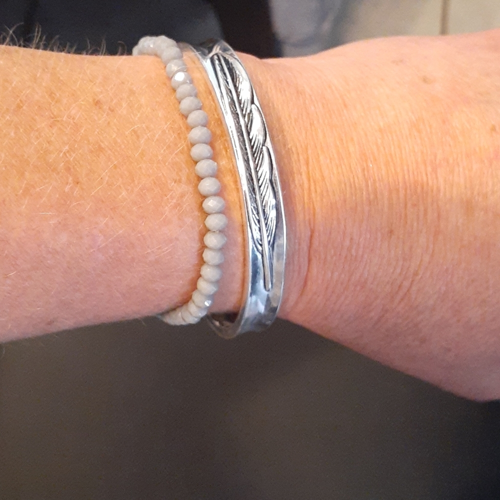 NEW Unisex 999 Silver Etched Feather Cuff Angel Cuff Adjustable Bracelet - Picture 4 of 14